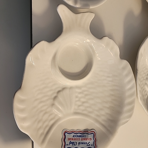 4-PC Set French Chef Gourmet Cookware Fish Shaped Dishes with sauce Compartment - Picture 4 of 6